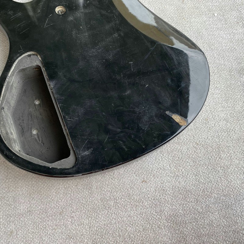 Gloss Black Finish 4 String Bass Basswood Body