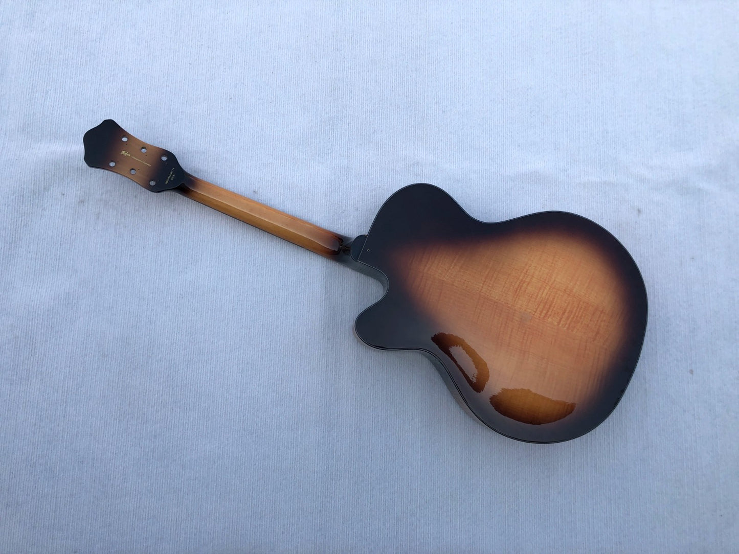 Washburn Sunburst Hollow Body Jazz Guitar with Maple Neck, Rosewood Fi