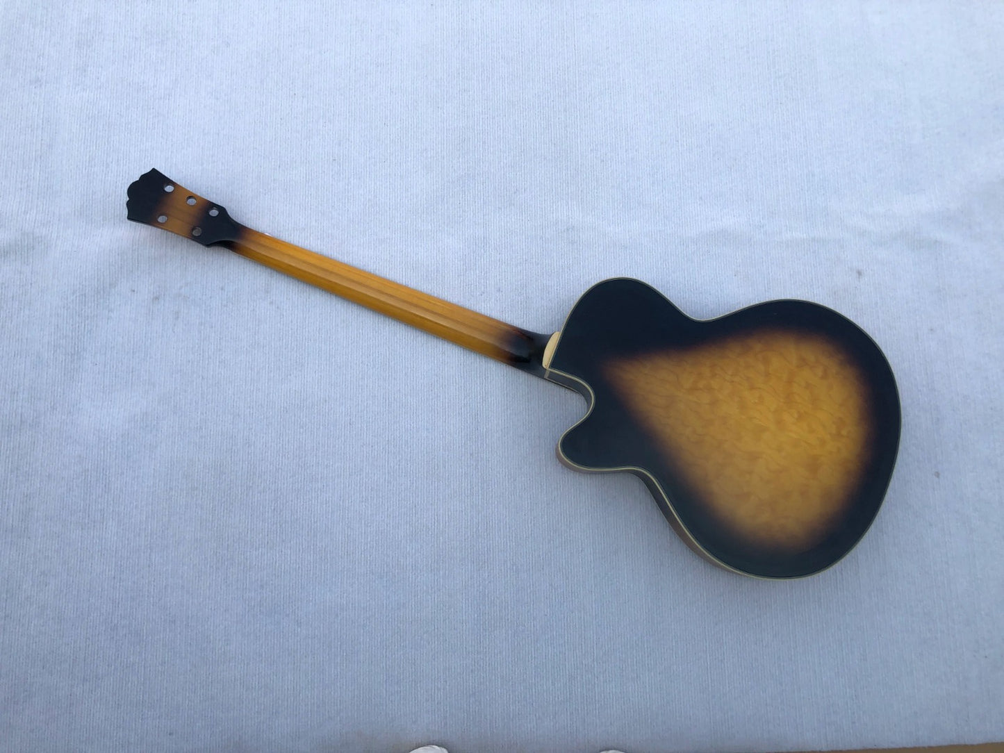 Washburn 5 String Hollow Body Jazz Bass, Maple Neck, Rosewood Fingerbo