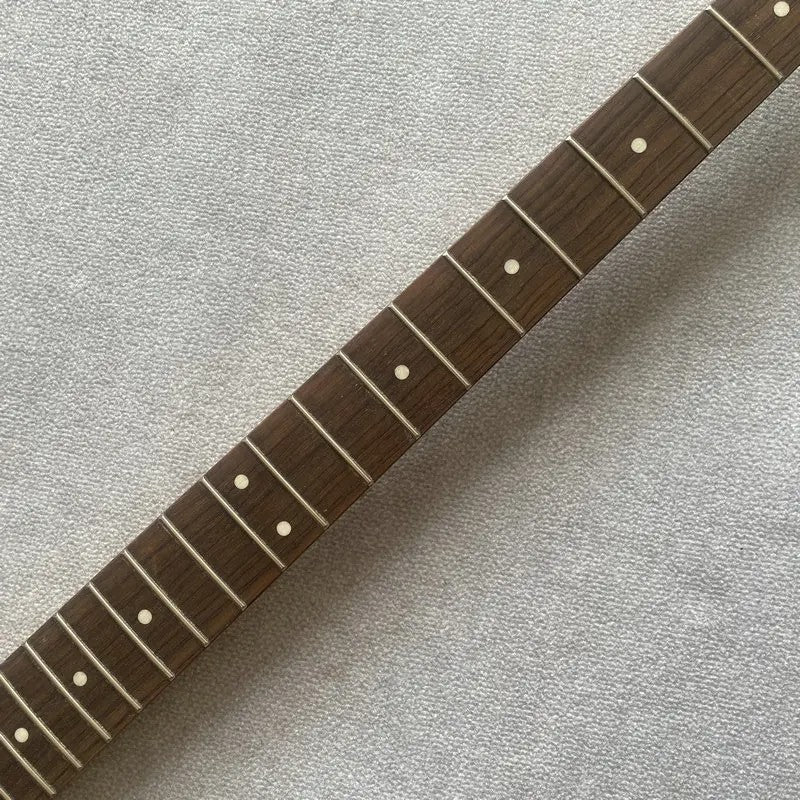 Metallic Silver 4 String Bass Maple Wood Neck, 24 Frets Rosewood Finge