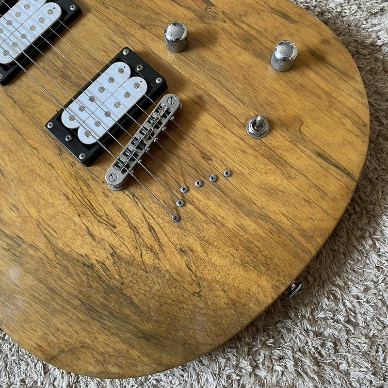 Sakura Guitar, Single Cut Maple Veneer Top Mahogany Body, Rosewood Fin