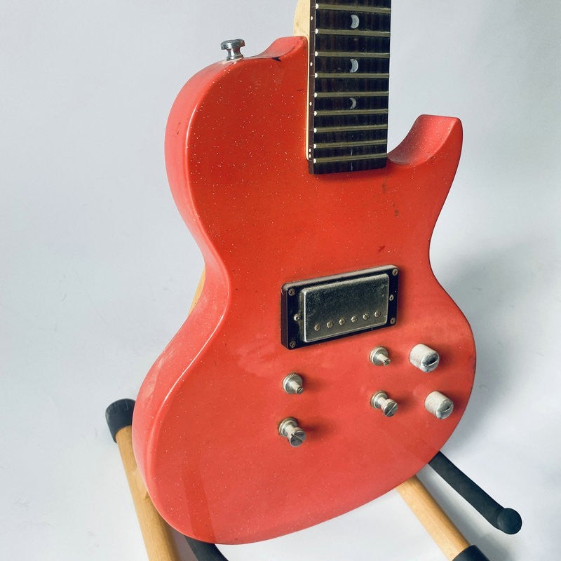 Luna Single Cut Guitar Pink Basswood Body, Maple Neck, Rosewood Finger