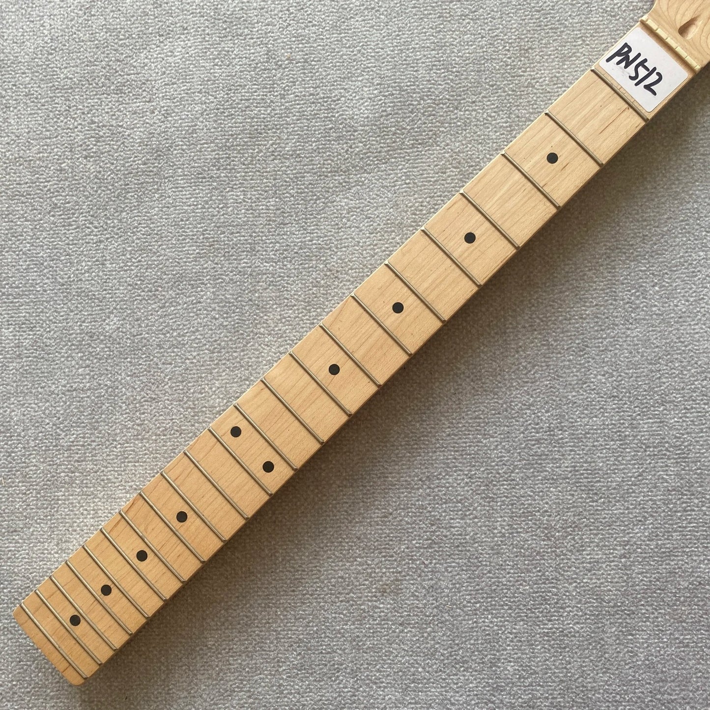 Xaviere Electric Guitar Maple Wood Neck, 22 Frets Fingerboard Fretboar