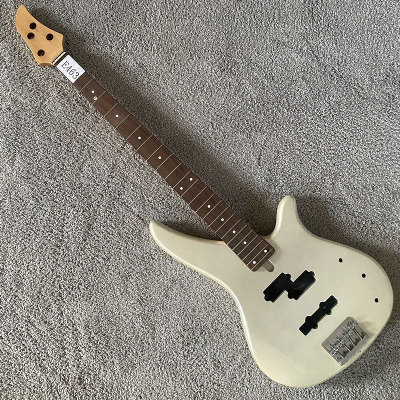 4 String Electric Bass Metallic Basswood Body, Maple Neck, Rosewood Fi