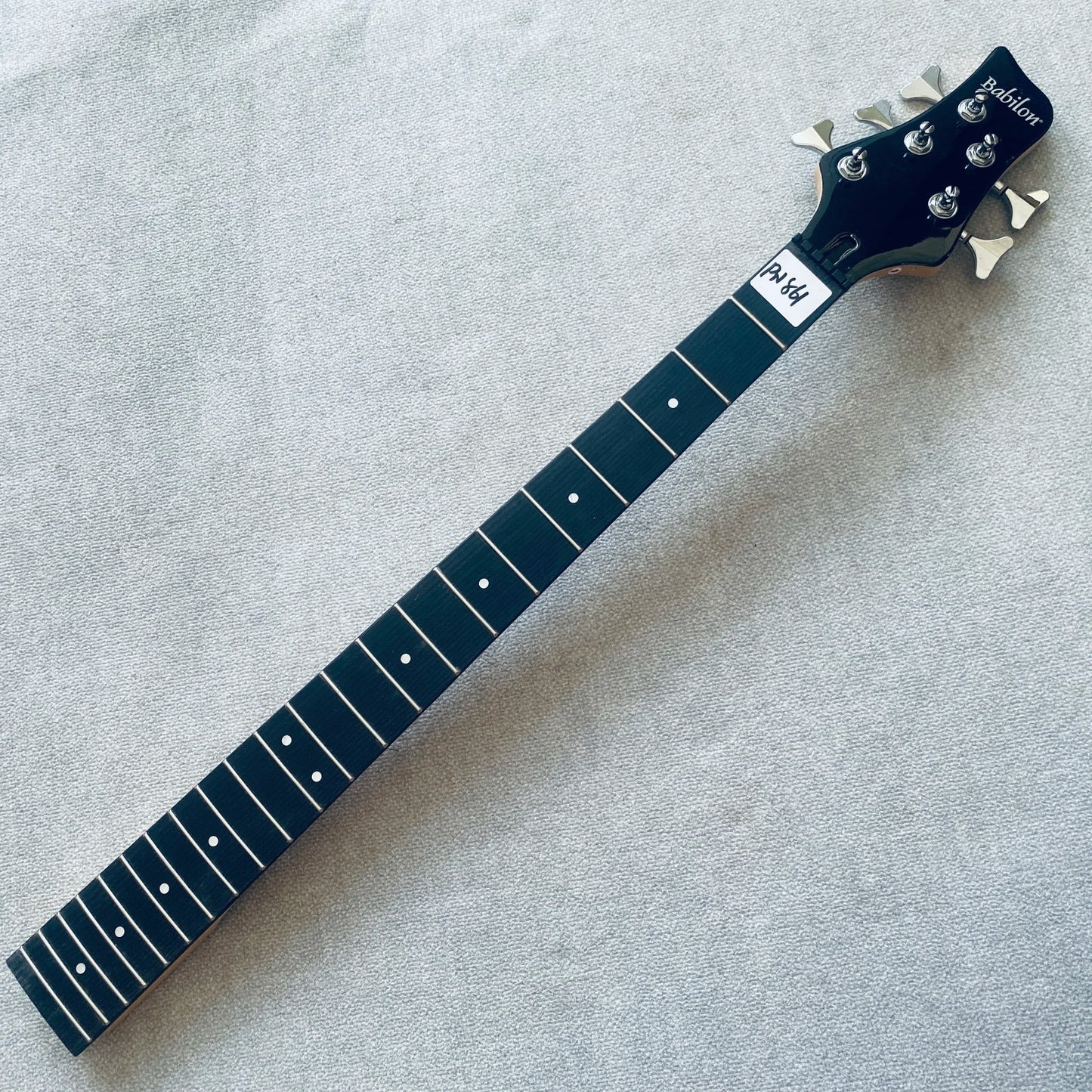 Babilon 5 String Bass Maple Neck, Rosewood Fingerboard 22 Frets