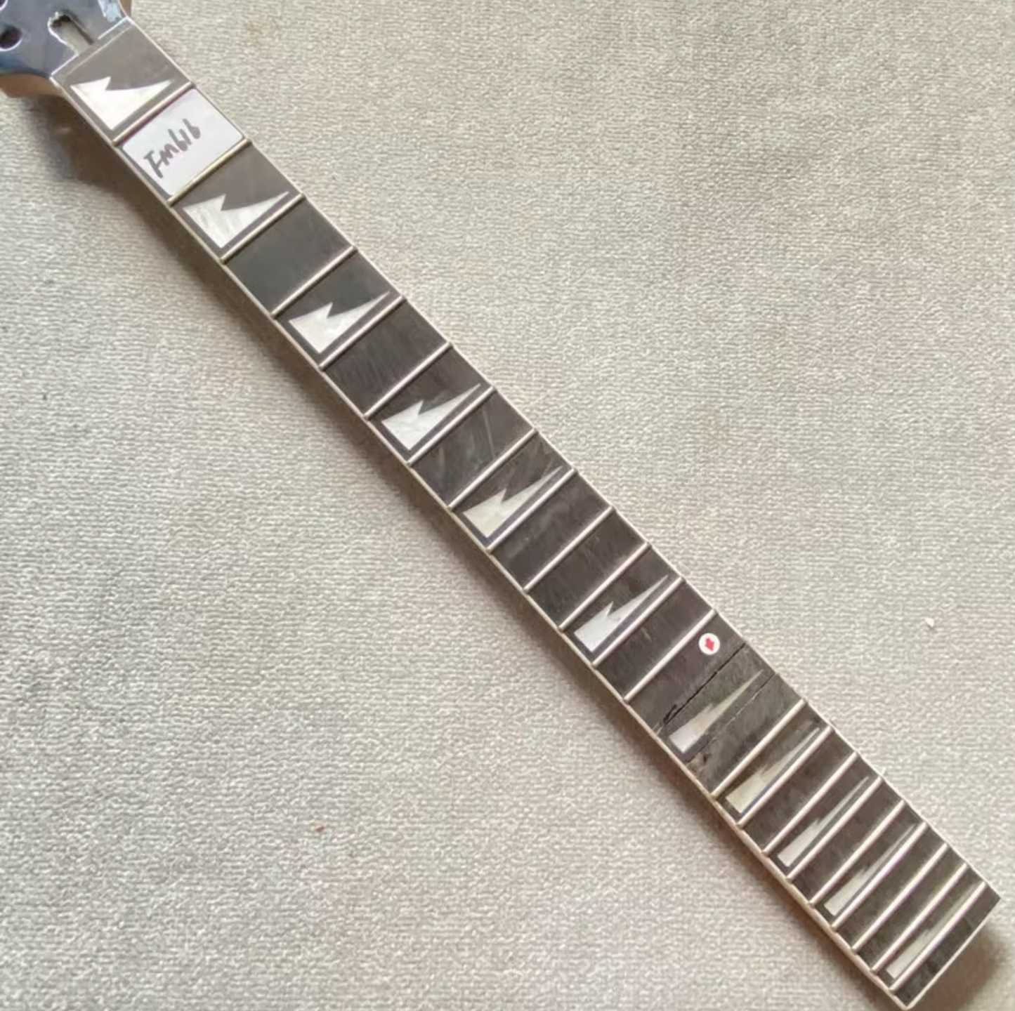 Ibanez GIO Series Guitar Maple Neck, Rosewood Fingerboard 24 Frets