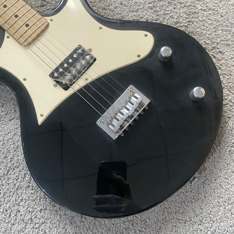 Glossy Black Electric Guitar, Solid Basswood Body, Maple Neck and Fing