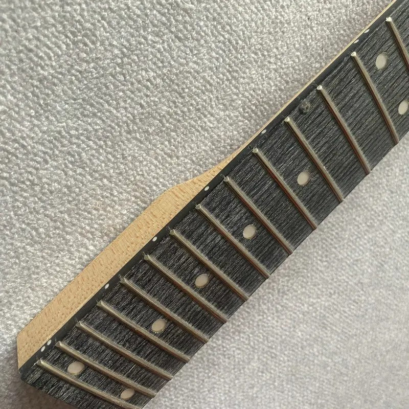 Black Electric Guitar Maple Wood Neck, Rosewood 24 Frets Fingerboard
