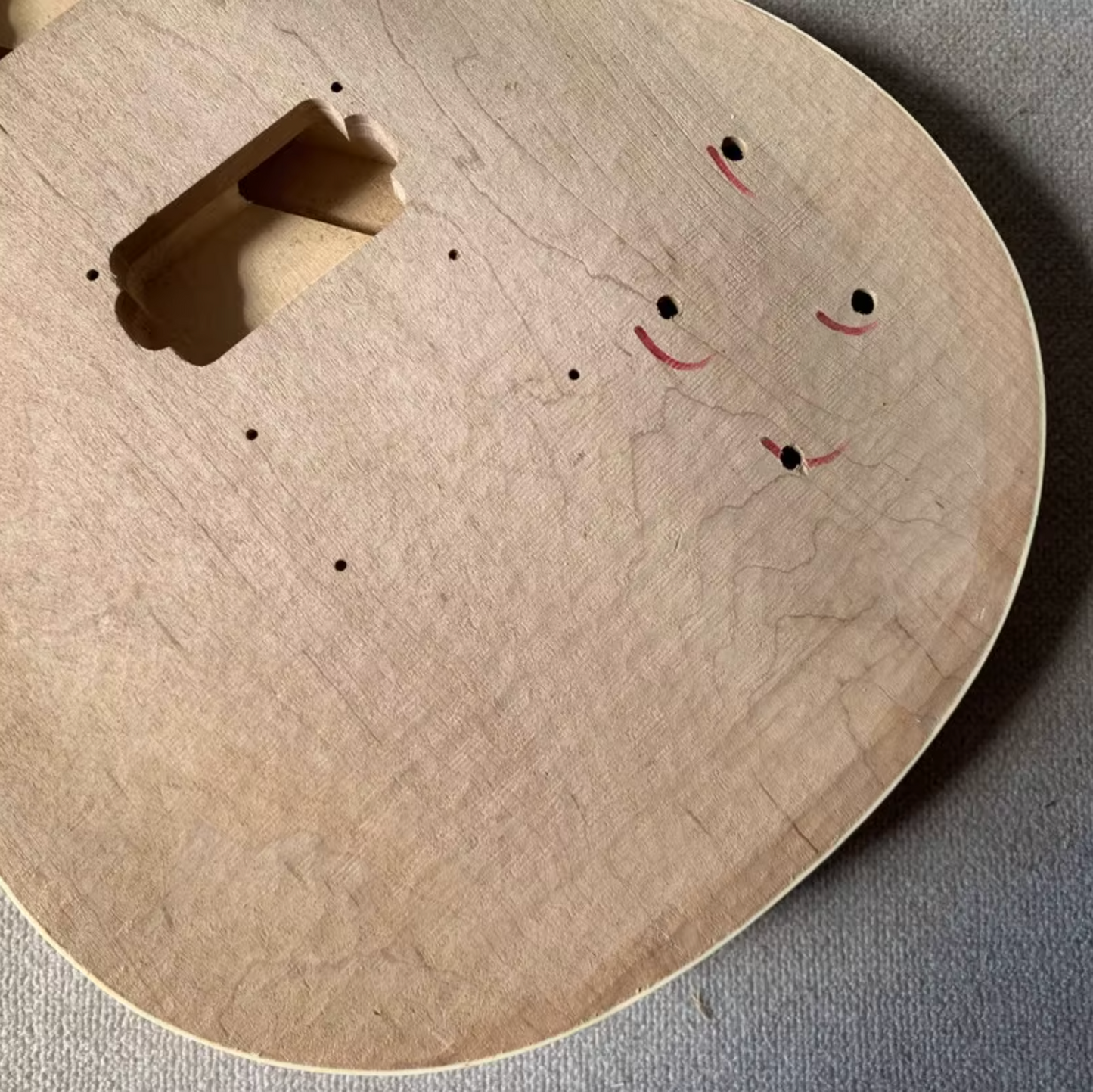 Basswood Guitar Single Cut Unfinished Body with Maple Top Fit Les Paul