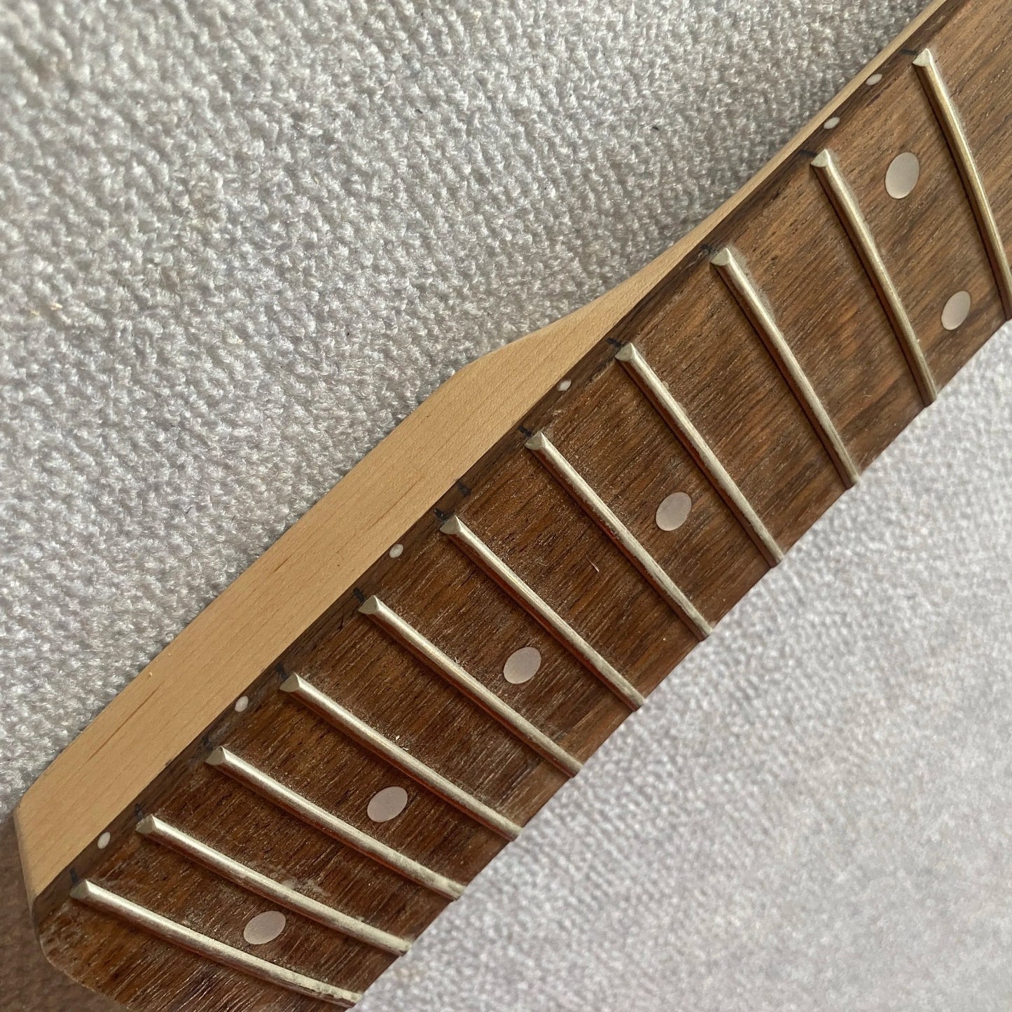 XO Guitar Maple Wood Neck, 21 Frets Rosewood Fingerboard Fretboard