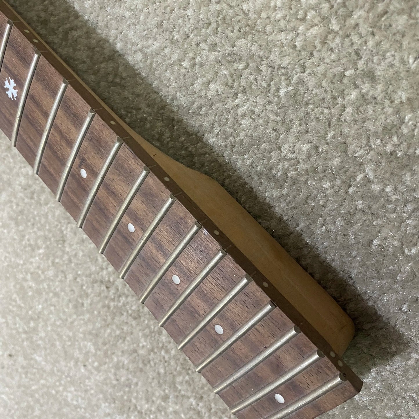 Maple Wood Left Handed guitar Neck, Rosewood Fingerboard 24 Frets