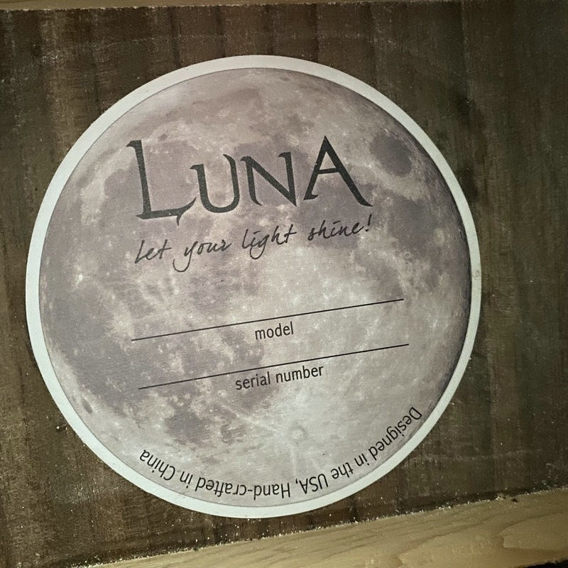 Luna Acoustic Guitar, Red Pine Top Body, Mahogany Neck, Rosewood Finge