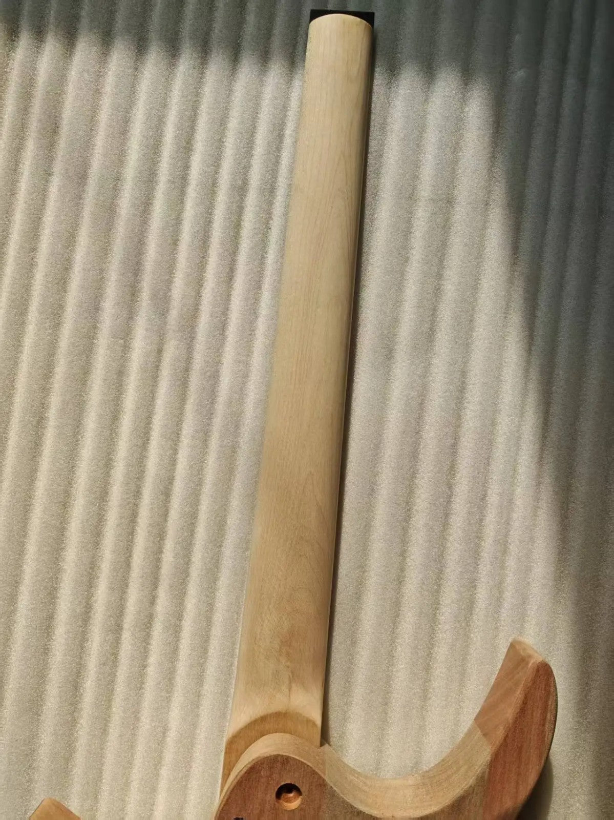 Unfinished Tiger Maple Top Headless Guitar Mahogany Body with Neck