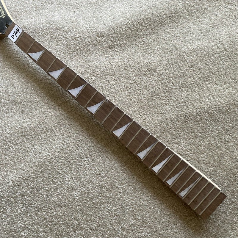 Jackson 4 String Bass Maple Wood Neck, Rosewood Fretboard