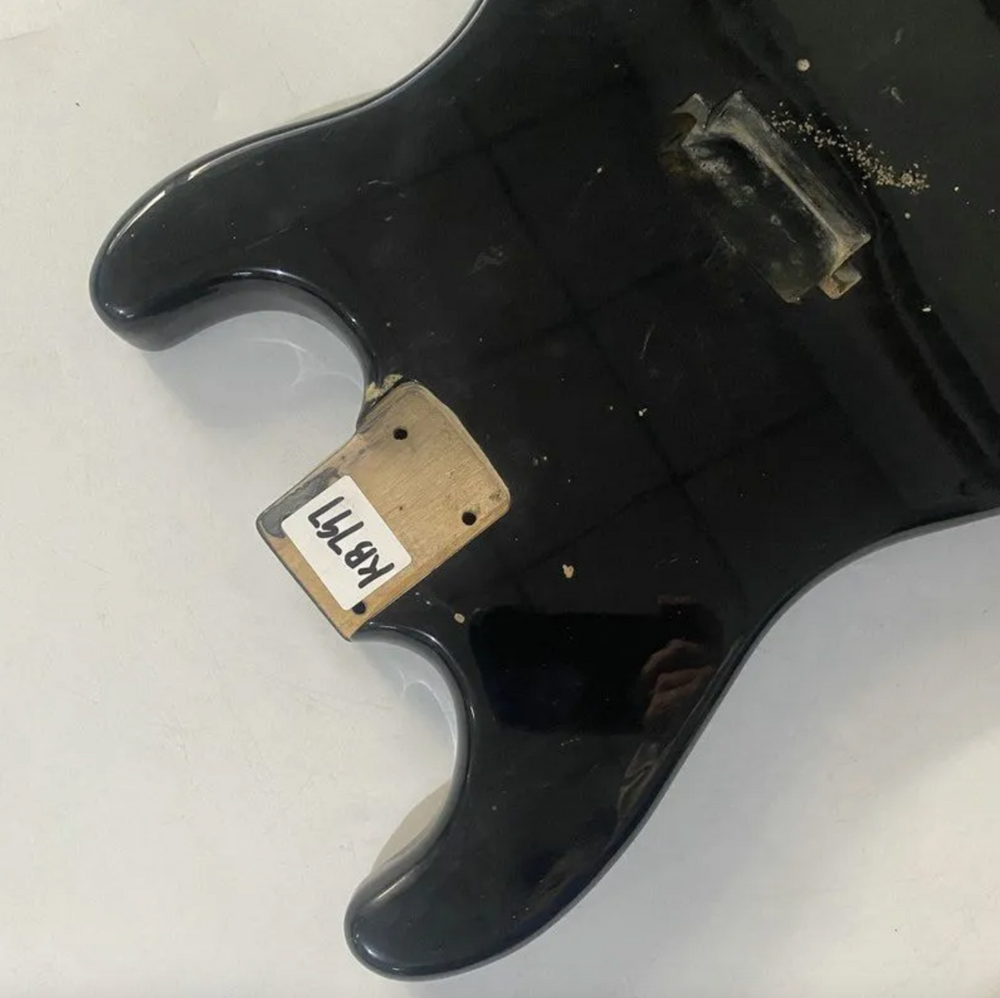 Black Basswood Guitar Double Cutaway Body with Single Humbucker Pickup