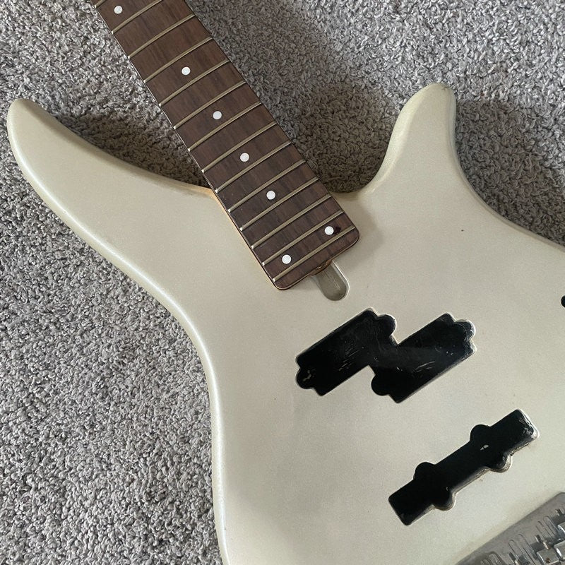 4 String Electric Bass Metallic Basswood Body, Maple Neck, Rosewood Fi