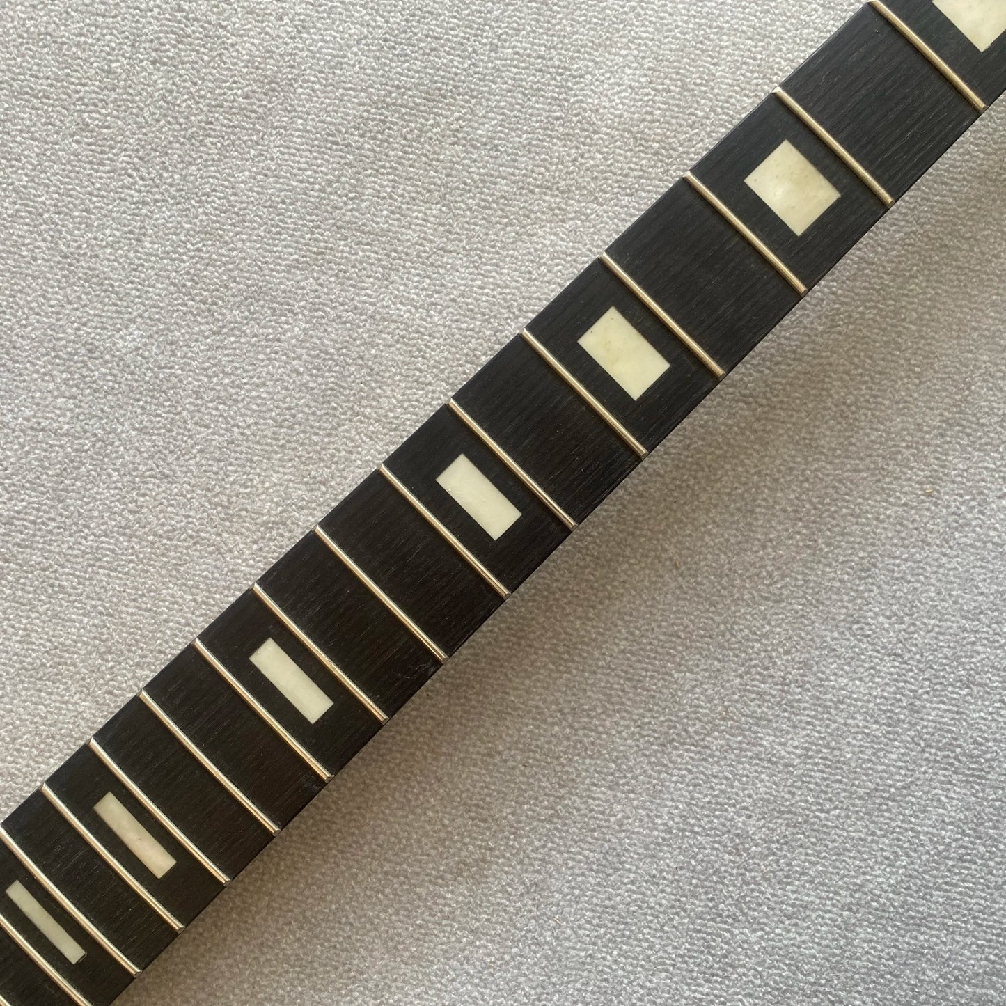 5 String Electric Bass Maple Wood Neck, 21 Frets Rosewood Fingerboard,