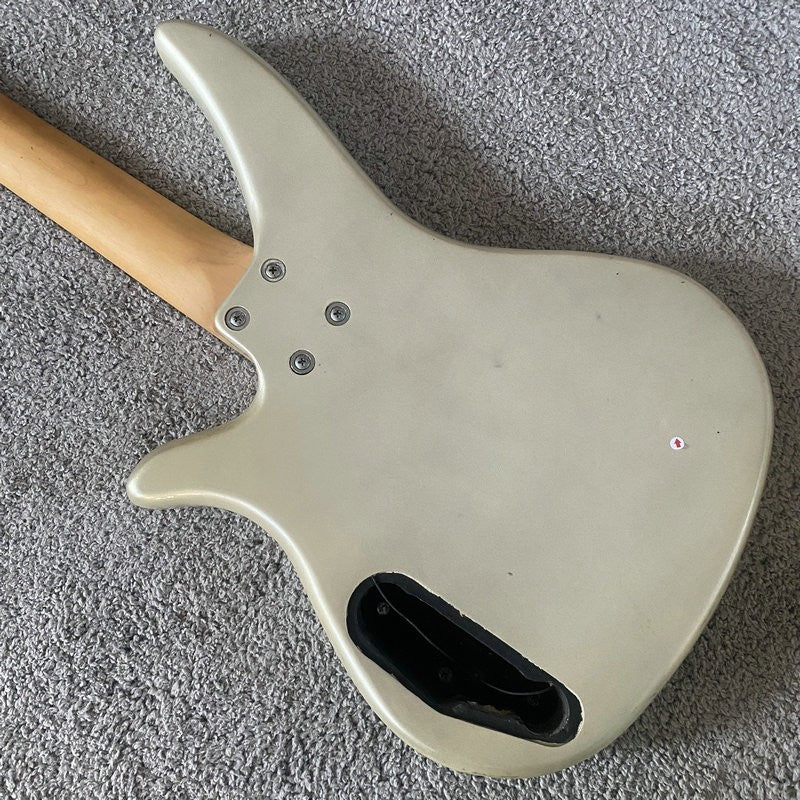 4 String Electric Bass Metallic Basswood Body, Maple Neck, Rosewood Fi