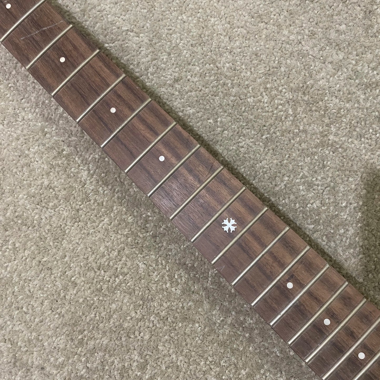 Maple Wood Left Handed guitar Neck, Rosewood Fingerboard 24 Frets