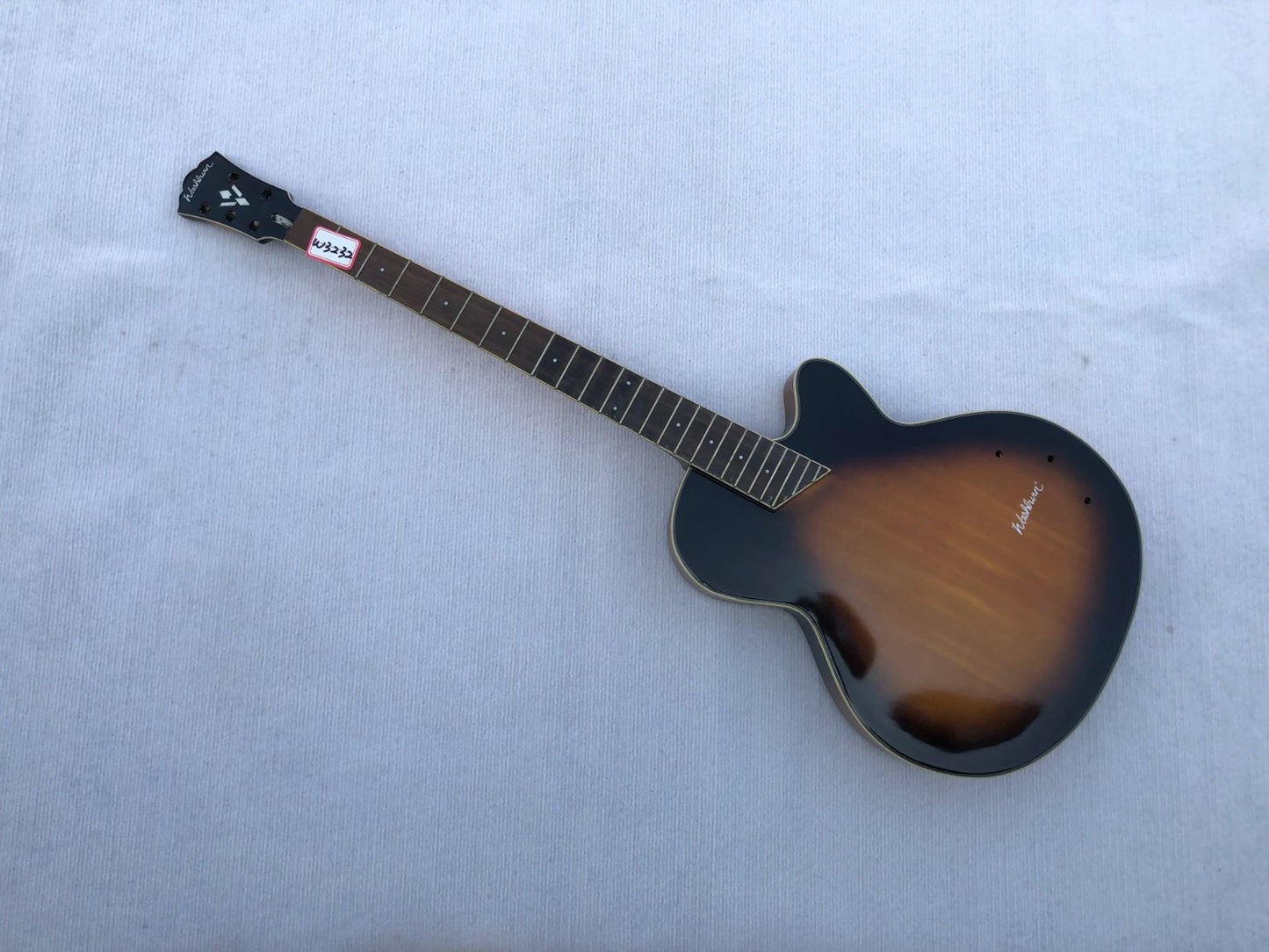 Washburn 5 String Hollow Body Jazz Bass, Maple Neck, Rosewood Fingerbo