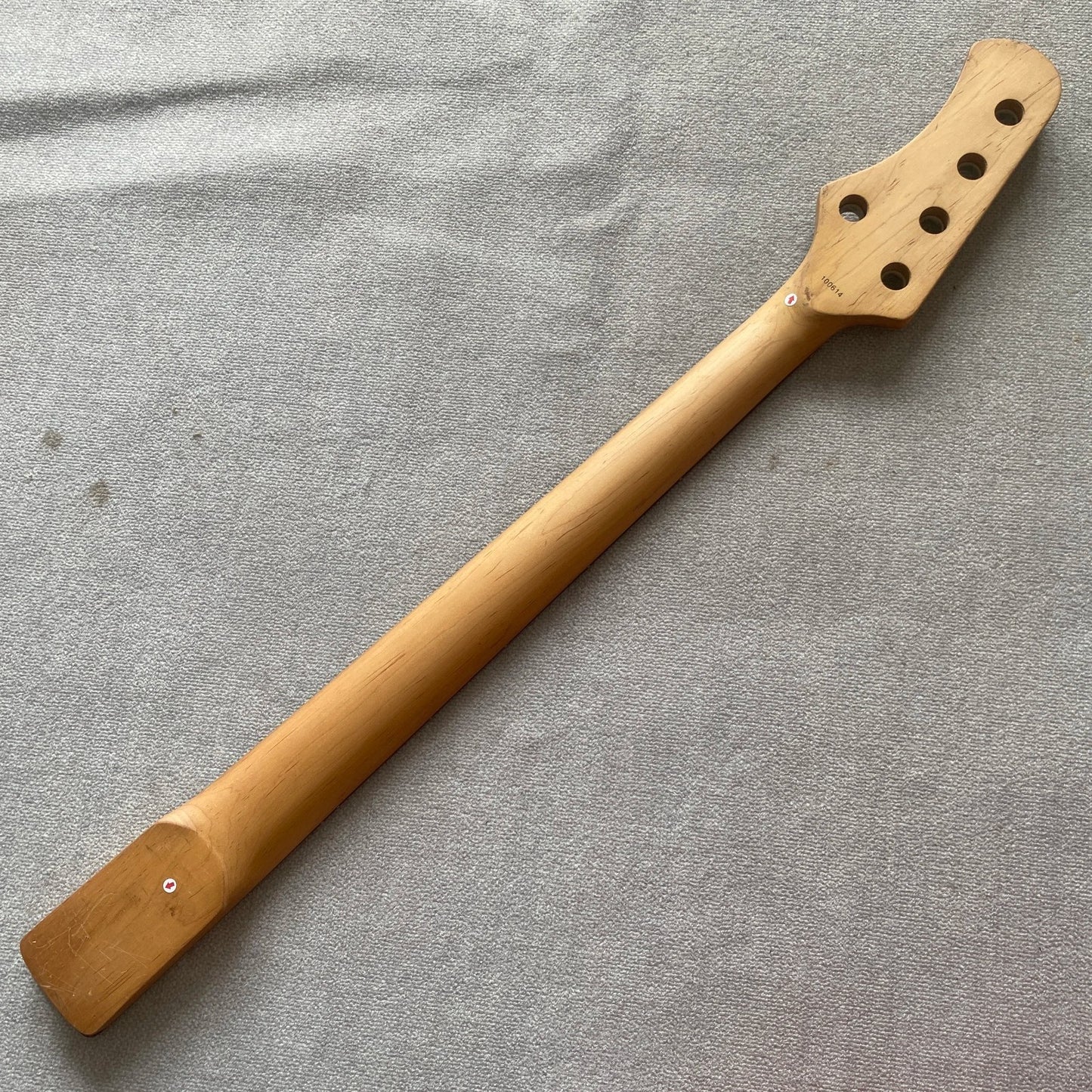 Eko 5 String Electric Bass Maple Wood Neck, Rosewood Fretboard 21 Fret