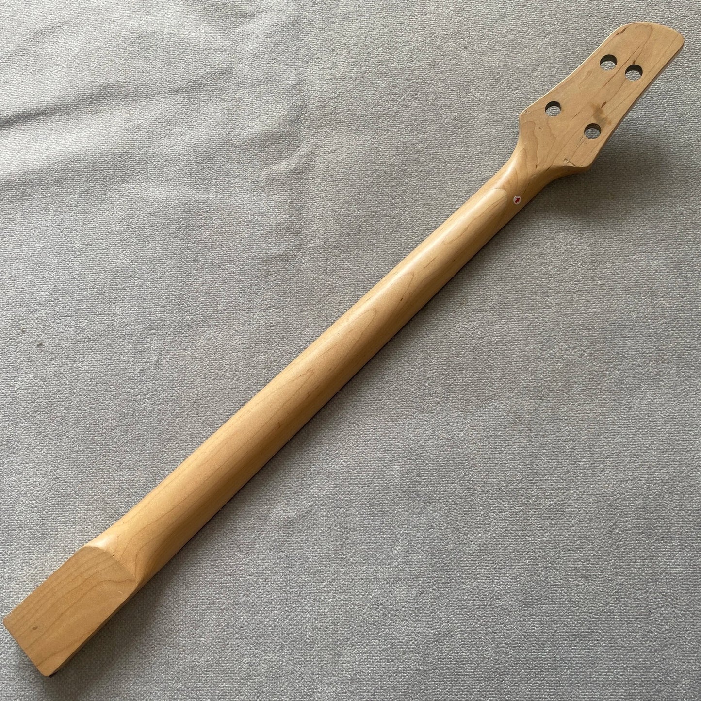 Black 4 String Electric Bass Maple Neck, Rosewood Fingerboard 22 Frets