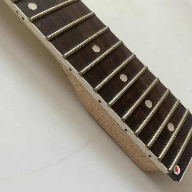 Jackson Guitar Maple Neck, Rosewood Fingerboard 22 Frets Fingerboard