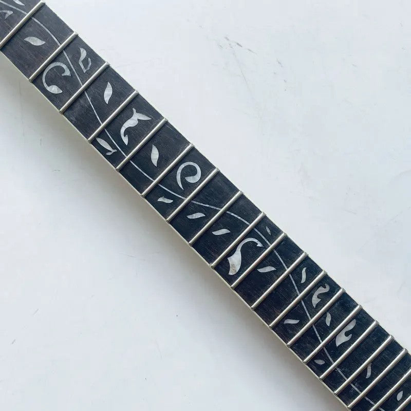 White Electric Guitar Maple Wood Neck, Rosewood 24 Frets Fingerboard