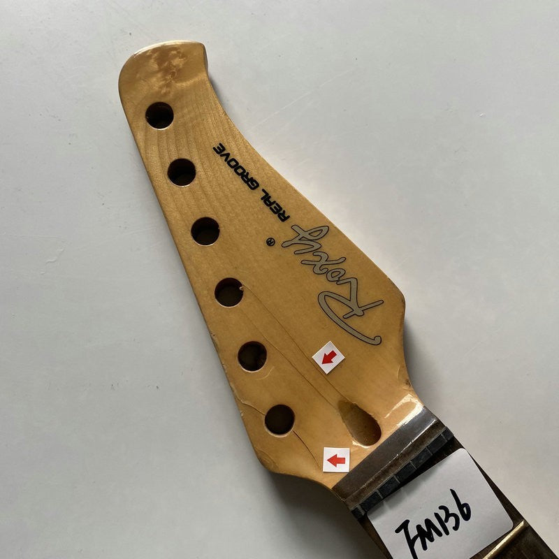 Roxy Groove Guitar Glossy Finish Maple Wood Neck, Rosewood 22 Frets Fi