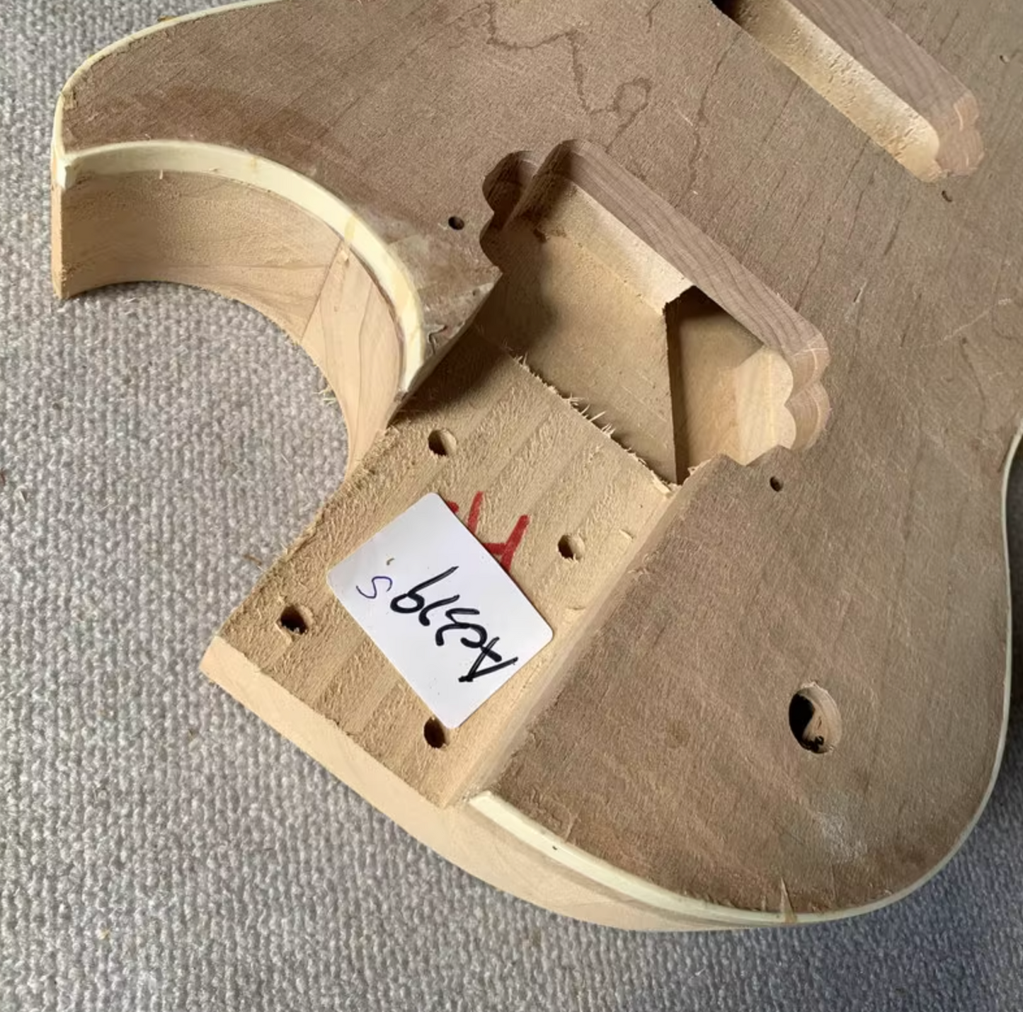 Basswood Guitar Single Cut Unfinished Body with Maple Top Fit Les Paul