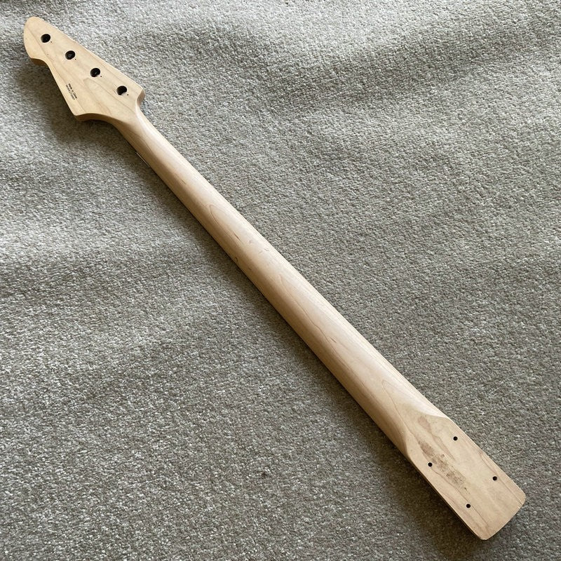 Peavey 4 String Bass Maple Wood Neck, Rosewood Fingerboard, Defected T