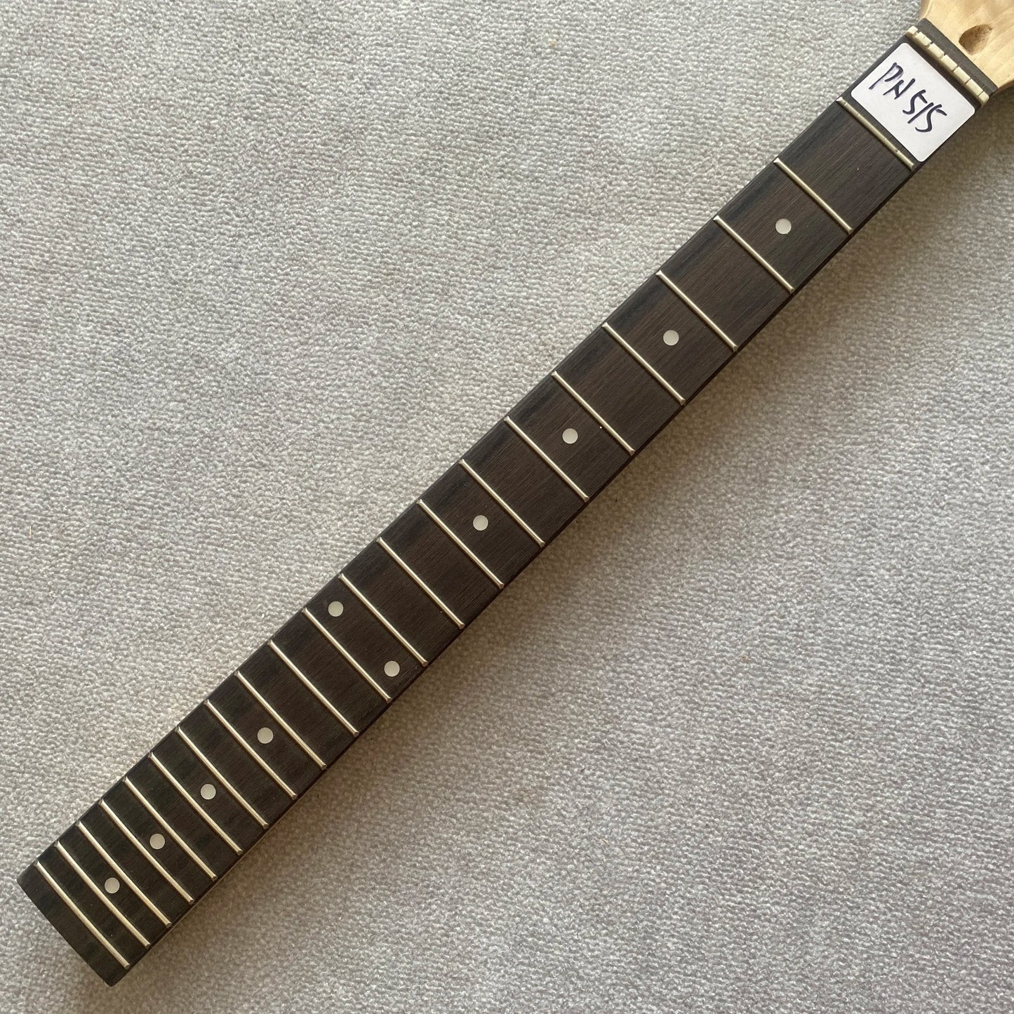 Maple Wood Guitar Neck, Rosewood Fingerboard 22 Frets, Black Tuning Pe