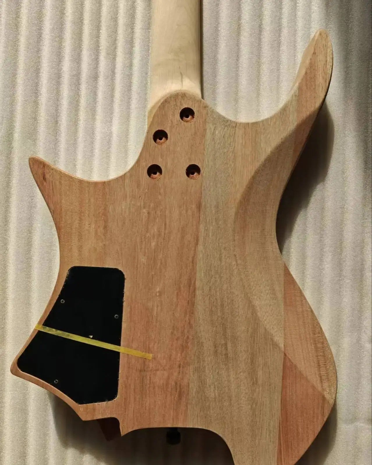 Unfinished Tiger Maple Top Headless Guitar Mahogany Body with Neck