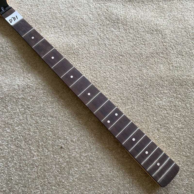 Peavey 4 String Bass Maple Wood Neck, Rosewood Fingerboard, Defected T