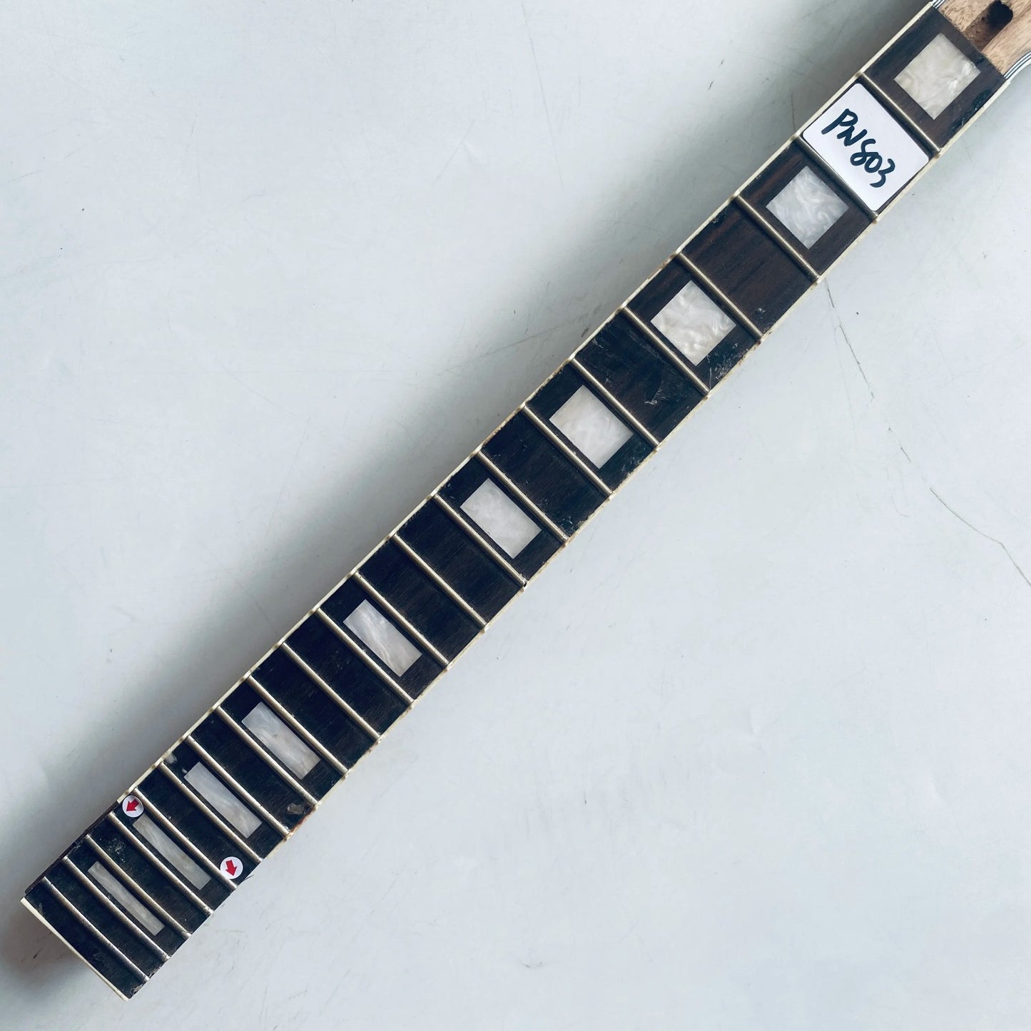 Mahogany Wood Set In Guitar Neck, Rosewood Fingerboard 22 Frets