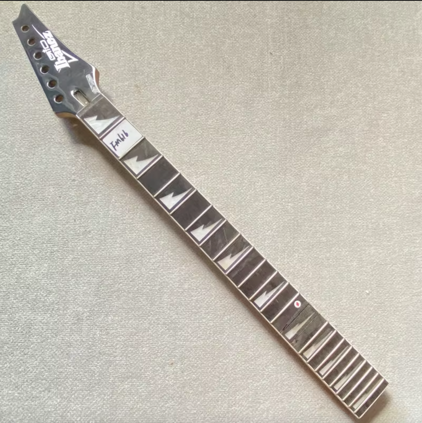 Ibanez GIO Series Guitar Maple Neck, Rosewood Fingerboard 24 Frets