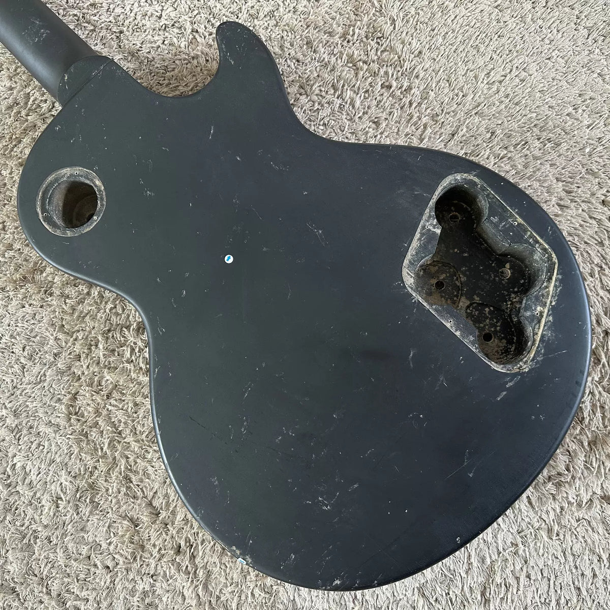 Harley Benton LP electric guitar, unfinished, no accessories, left-hand/reverse-hand DIY, black with minor flaws.