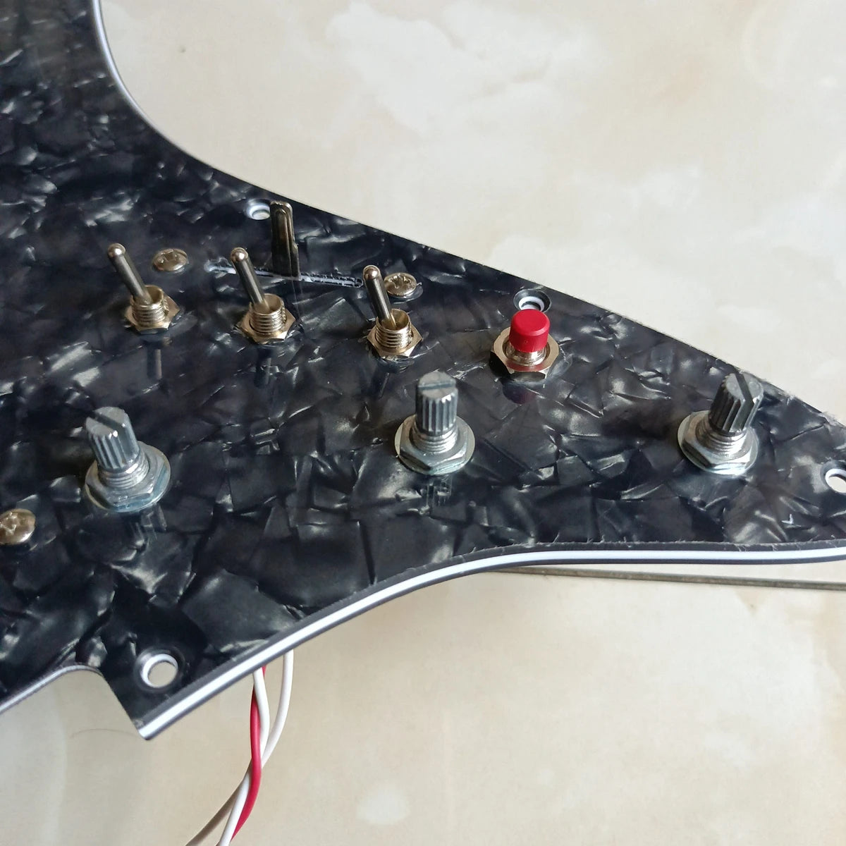 SSS Upgrade Prewired Pickguard Set Multifunction Switchwith Dual Hot Rail High Output Pickups 4 Single Cut Switch Guitar Parts For Stratocaster Strat