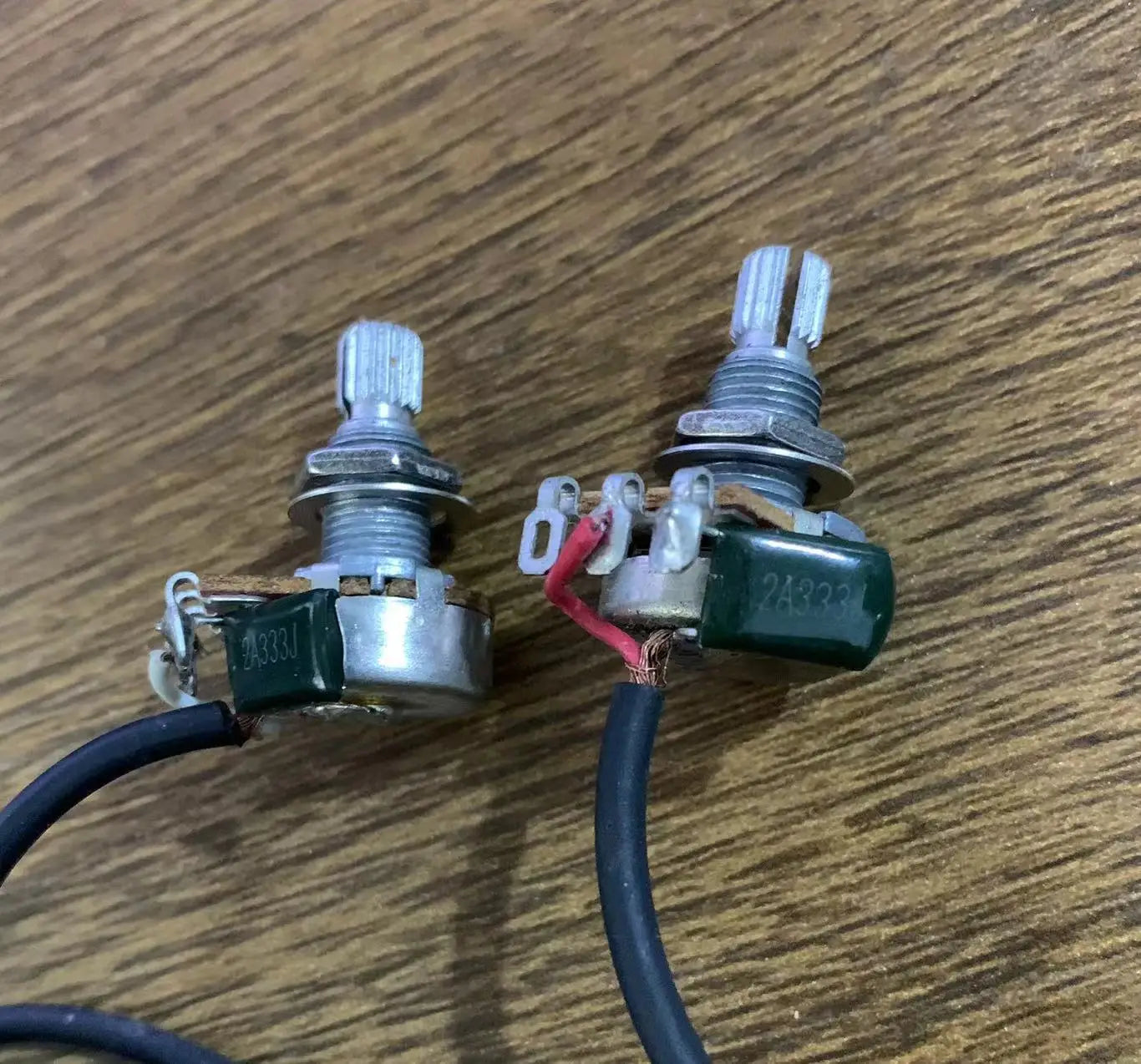 1 Set of Pre-Wired Wiring Control System (3 Ways Switch,Small 3 ways switch,jack output+Pots) For IBZ Electric Jazz Guitar