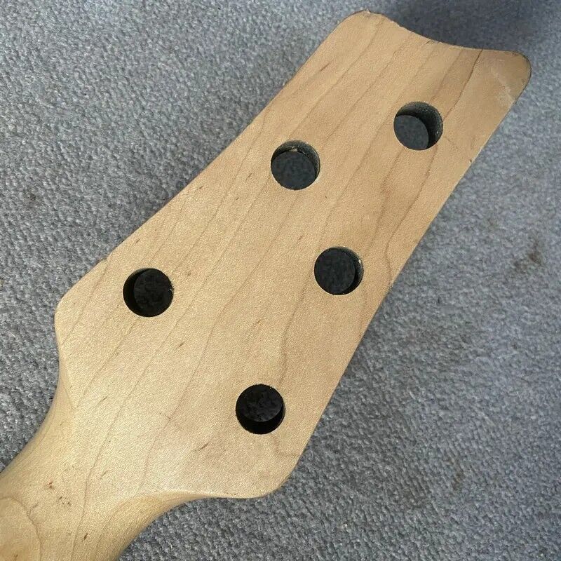 Giannini 5 String Bass Maple Wood Neck, 24 Frets Rosewood Fingerboard