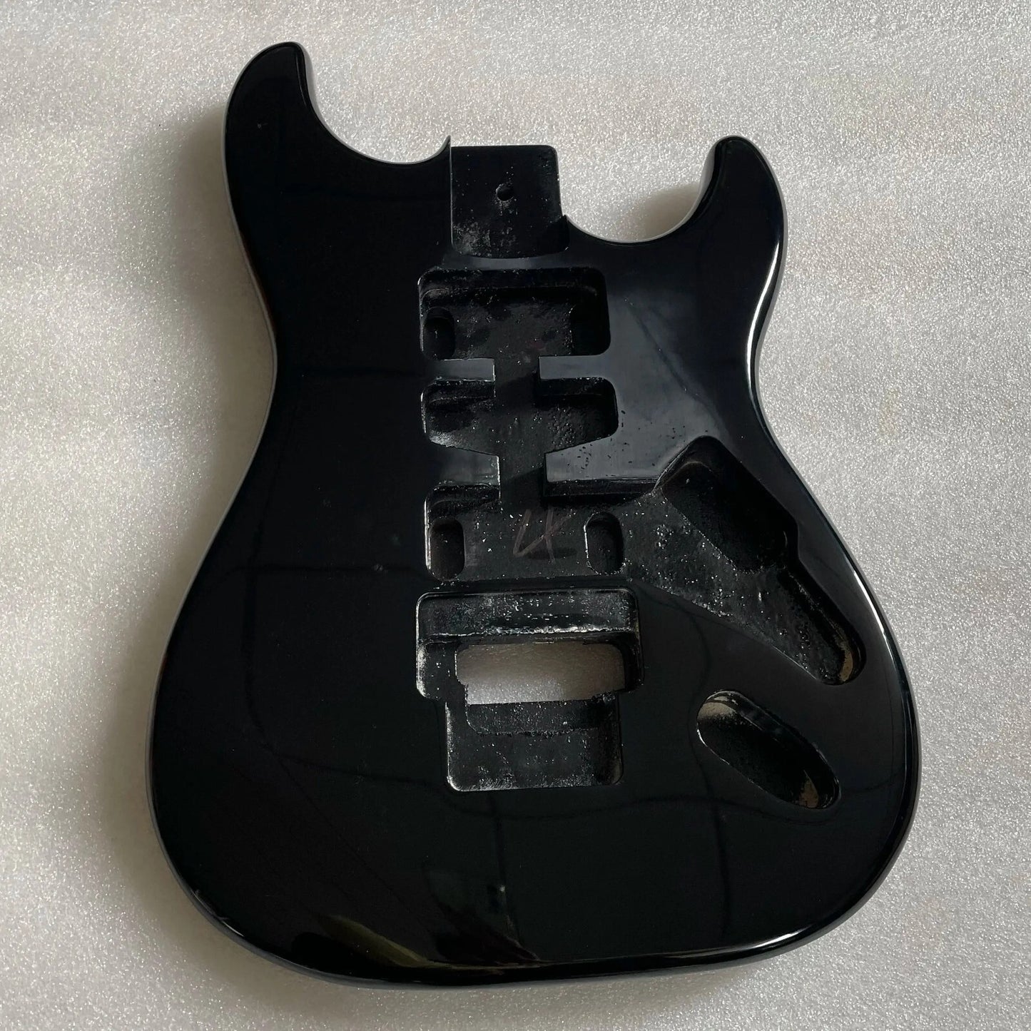 Metallic Black Poplar Wood HSH Guitar Body with Double Locking Bridge Fit Strat