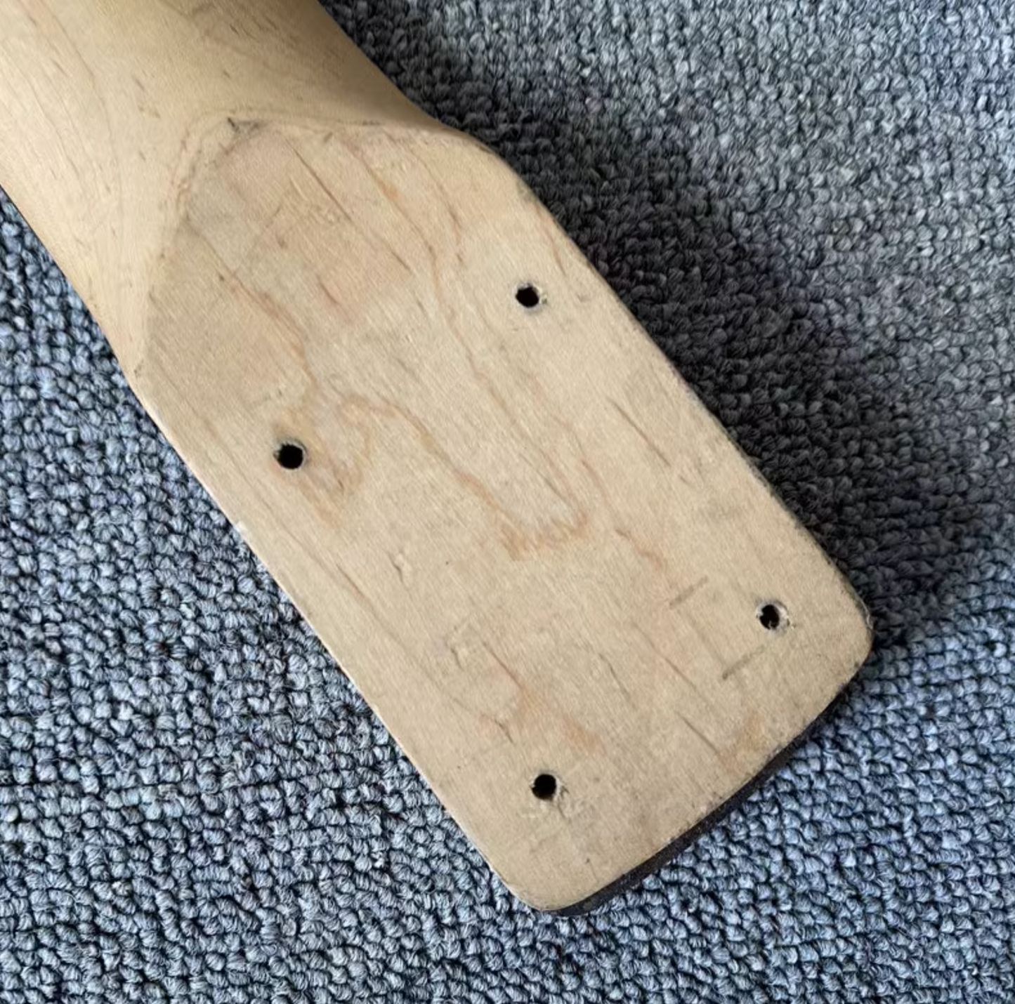 Maple Wood Neck Guitar, Rosewood 22 Frets Fingerboard Fretboard
