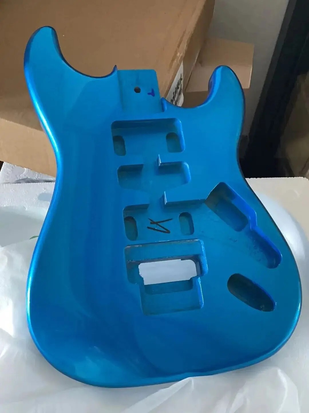 Metallic Blue HSH Guitar Poplar Wood Body Fit Stratocaster with Locking bridge