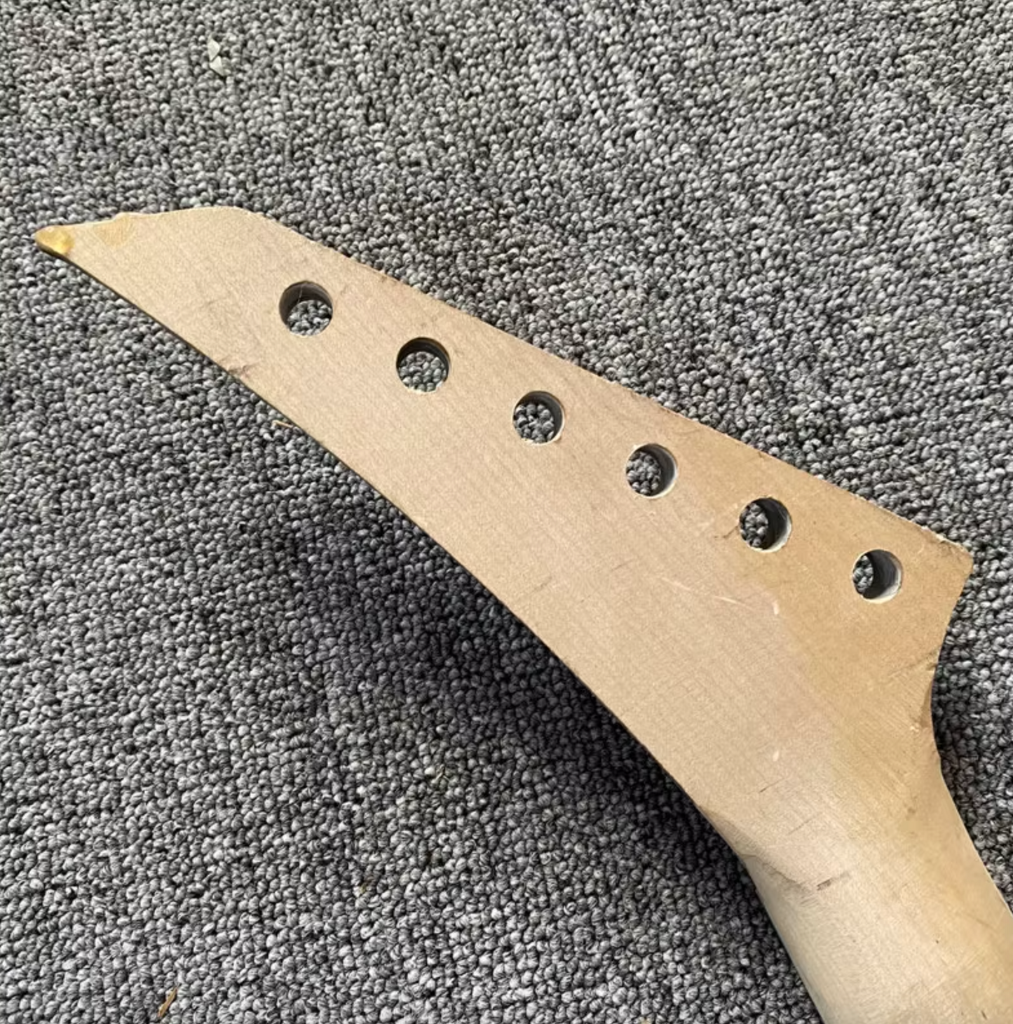 Jackson Guitar Maple Wood Neck, 24 Frets Rosewood Fingerboard