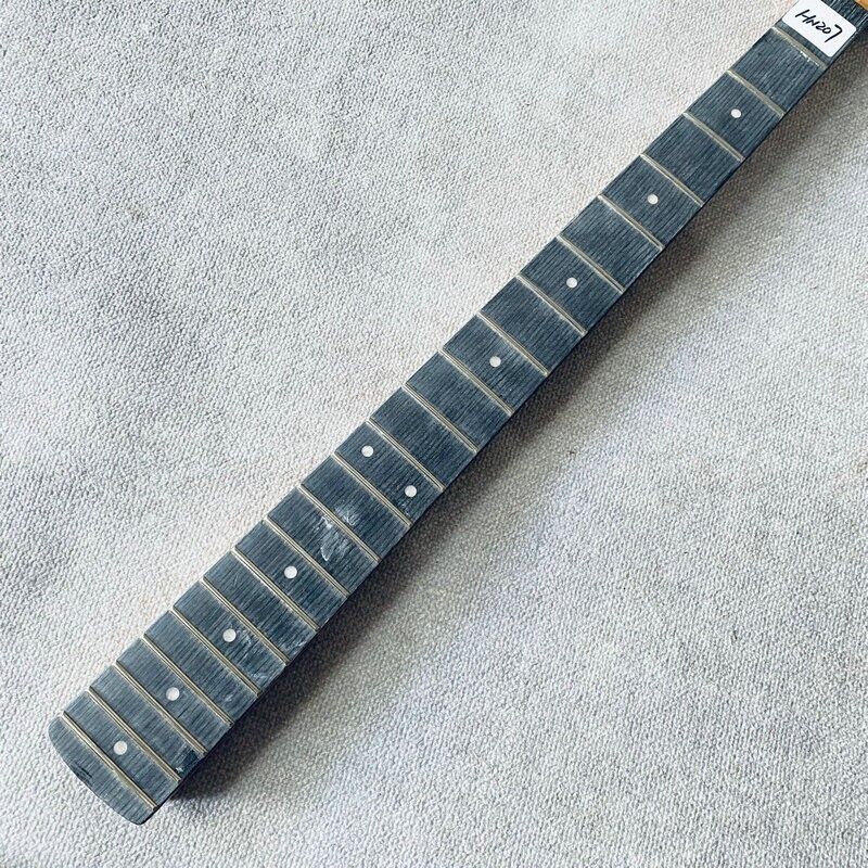 EKO 4 String Bass Maple Neck, 21 Frets Rosewood Fingerboard