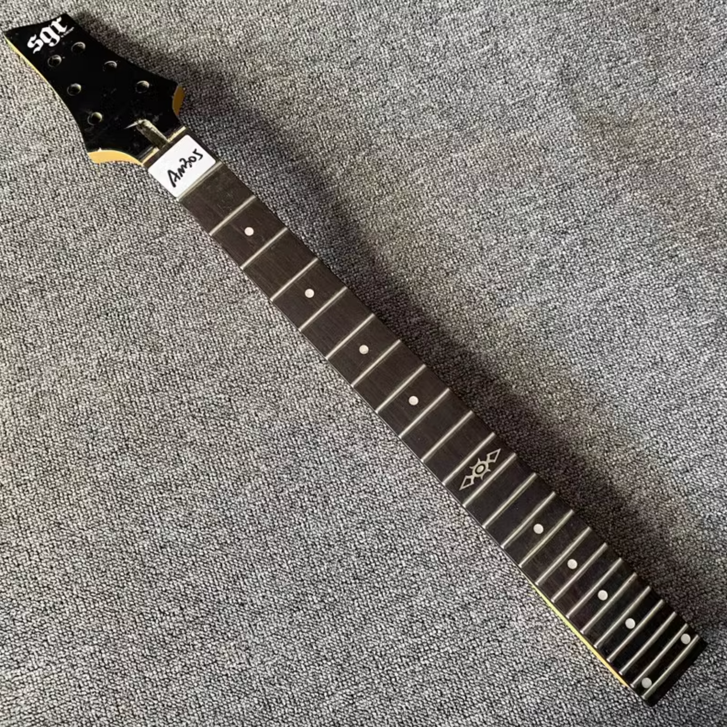SGR Left Handed Guitar Maple Wood Neck, Rosewood 24 Frets Fingerboard