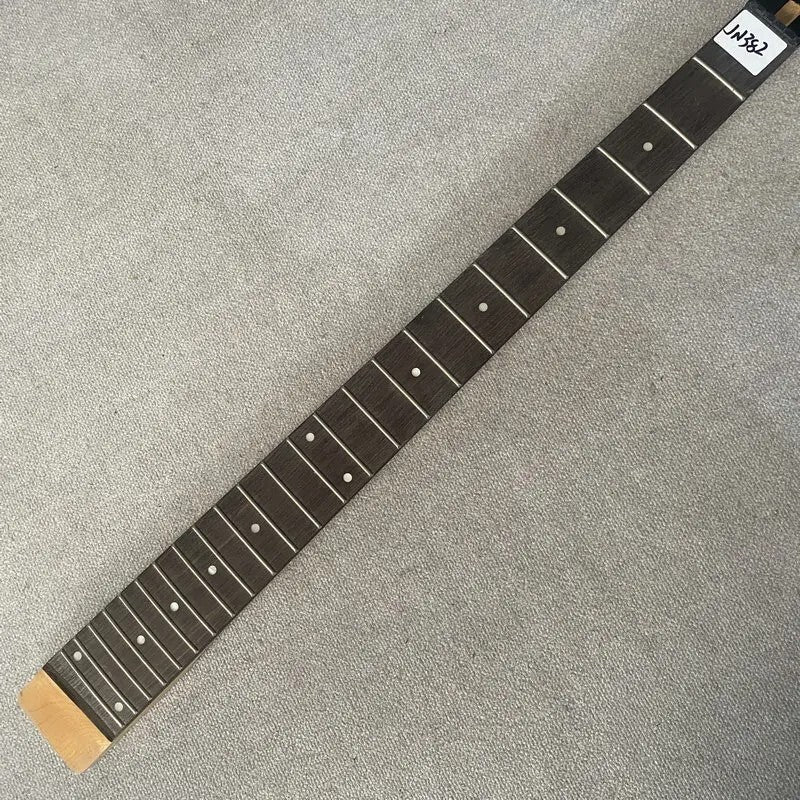Giannini 5 String Bass Maple Wood Neck, 24 Frets Rosewood Fingerboard