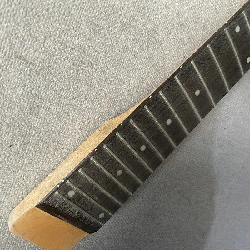 Giannini 5 String Bass Maple Wood Neck, 24 Frets Rosewood Fingerboard