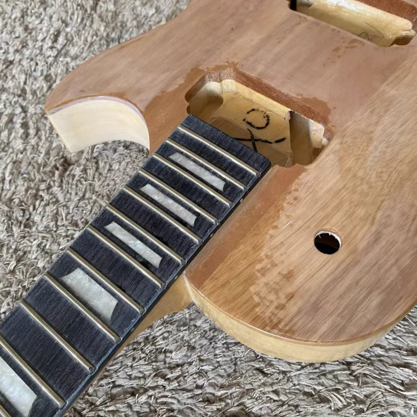 Harley Benton Solid Basswood Body, Maple Neck, Rosewood Fretboard Fit Les Paul