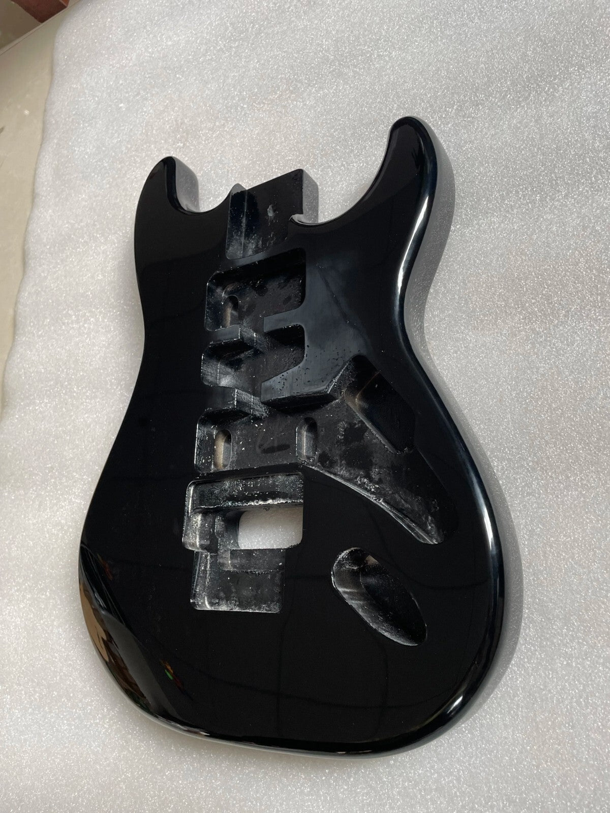 Metallic Black Poplar Wood HSH Guitar Body with Double Locking Bridge Fit Strat